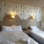 The Parisienne Hotel