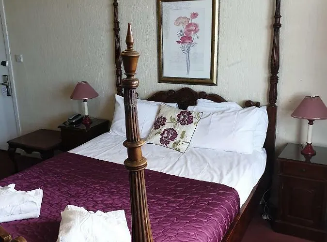 The Parisienne Hotel